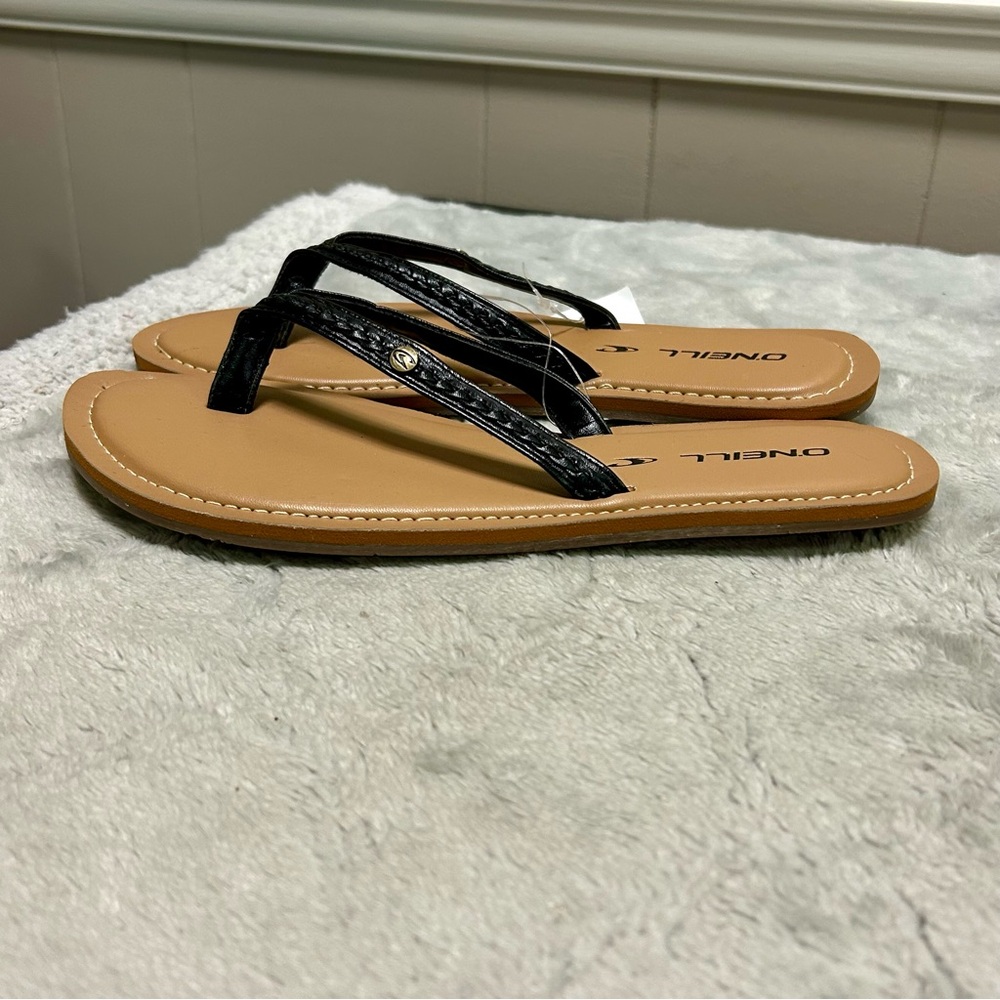 O'Neill Women's Black and Tan Flip Flops Sz 7 NWT - Picture 4 of 9